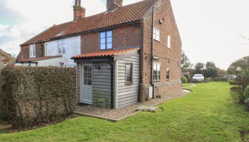 Lanthorn Cottage - Photo 2