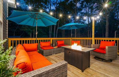 Chalet with Hot Tub, Game, Movie Room, Lake and Pool Access - Foto 49