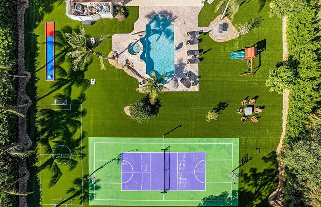 Luxurious 6-Bedroom Villa with Pool & Games - Foto 40