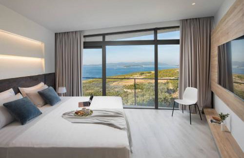 Luxury Villa Energy Orebic - Peljesac, Heated Pool, Ideal 8 Guests, Seafront - Photo 5