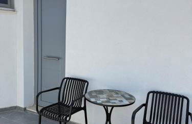 Charming In-Town Apartment - Foto 17