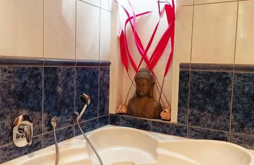 Casa Tamara 1 - quiet flat with Pool great view of the mountains and the sea - Foto 10