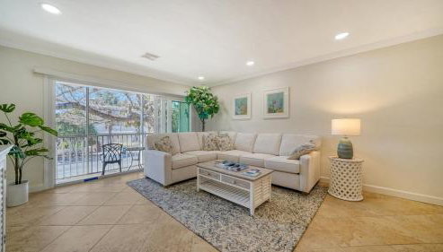 Walkable to Beach, Restaurants, Entertainment! - Foto 3