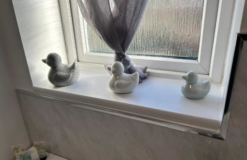 Dovefield House - Modern 3 Bed Home from Home - Alton Towers, Uttoxeter Races - Foto 22