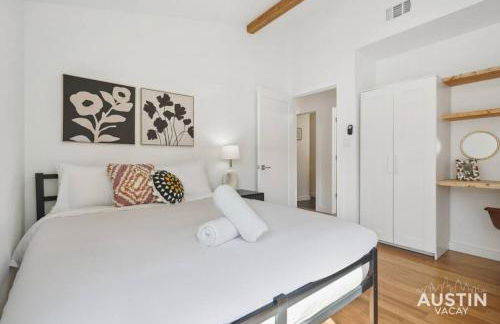 Trendy Remodeled Home by SoCo w Nice Outdoor Space - Foto 36