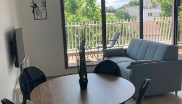 F2 neuf cosy et élégant avec terrasse, parking, WIFI - Foto 4