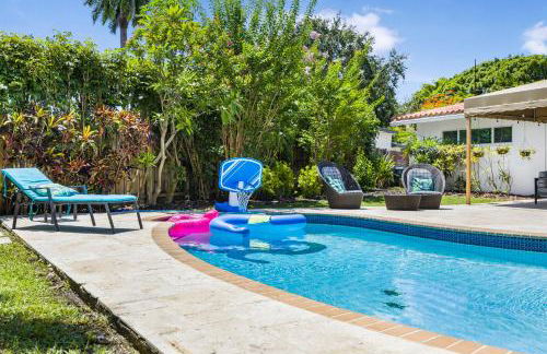 Spacious Miami Home with Private Pool & Parking - Foto 28