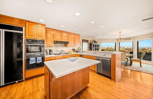 Spacious Beautiful Home with Stunning Bay Views - Foto 23