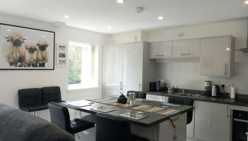 Beautiful Riverside Holiday Home - Foto 2