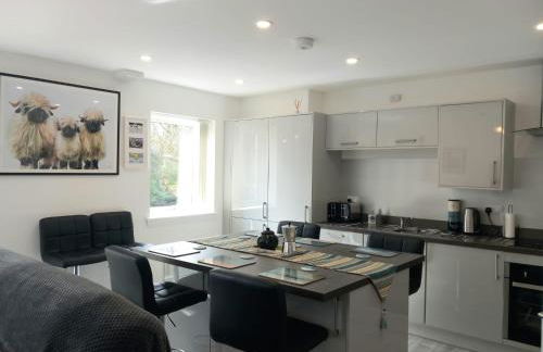 Beautiful Riverside Holiday Home - Foto 2