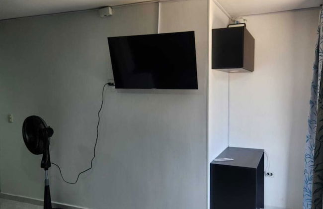 LINDOS APARTAMENTOS CENTRAL JCH RESTREPO - Photo 1