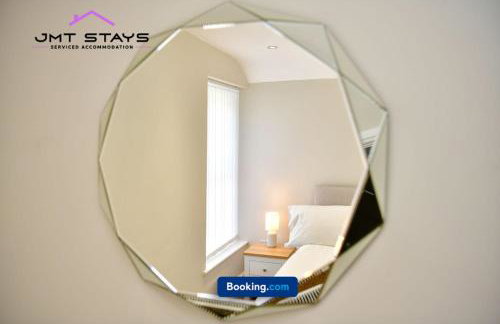 premium Offer for Extended Stays by JMT Stays l Swansea Short Lets and Serviced l With Private Parking - Foto 38
