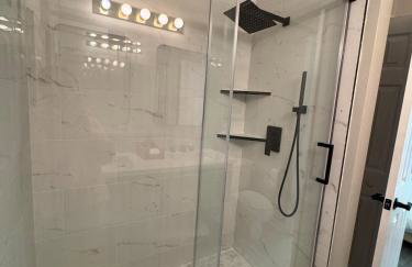 Modern Entire 2-Bedroom House for 6 Guests at University City - Foto 22