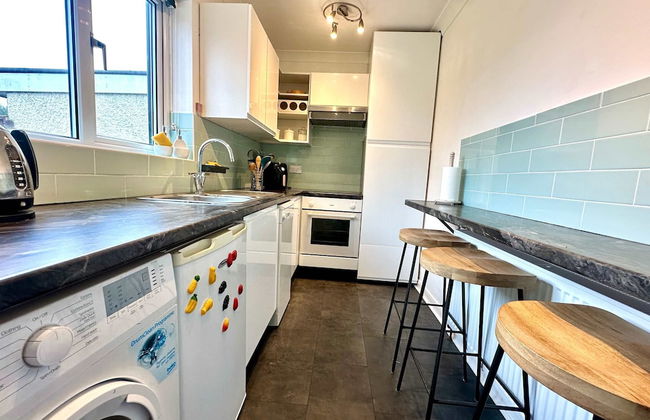 3 Bedroom Homely Retreat Near Slough - Foto 6