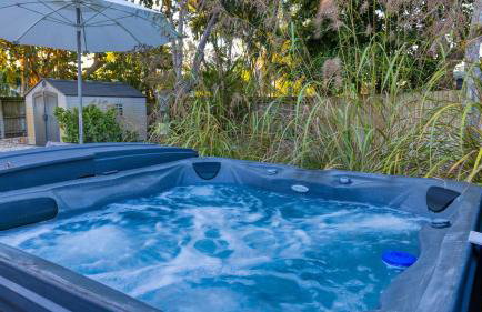 Hot Tub Firepit Deck 10mins to Beach Near Las Olas Middle Terrace Cottage by AvantStay - Foto 53