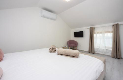 Villa Antani with heated pool, sauna & jacuzzi - Foto 22