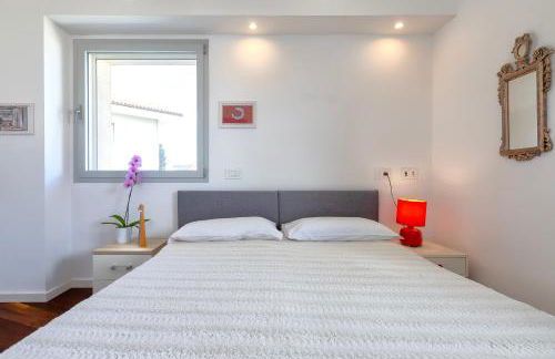 Luxury Seafront Villa with Rooftop Pool & Stunning Sea Views - Foto 62