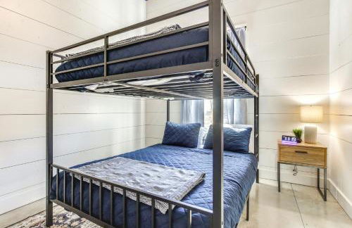 Dock and Panoramic Bay Views Oconto Retreat! - Foto 16