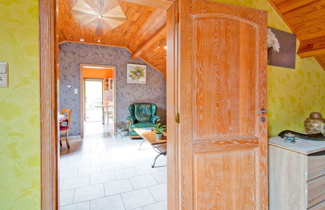 Charming Stay Near Forests - Photo 5