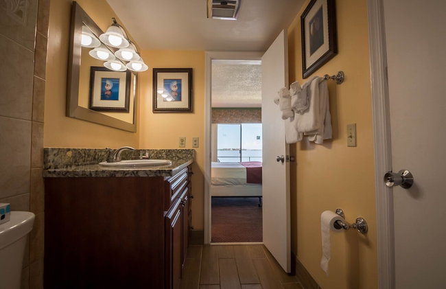 Palm Beach Waterfront Suites - Photo 63