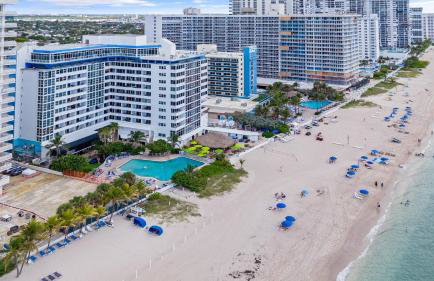 Spacious Beach Retreat | Oceanfront Pool & Tiki - Foto 43