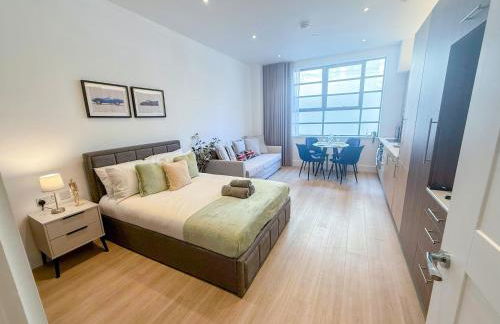 3-Bedroom with Balcony and Studio Apartments in St Johns Wood near Marylebone & Regents Park by NourNest Apartments - Foto 13