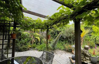 Windman Cottage - your tranquil home from home with beautiful garden - Photo 1