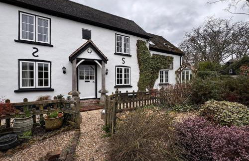 Holdfast Cottage in the heart of The New Forest - Photo 22