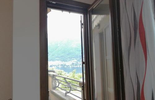 Between mountains and lake - Foto 34