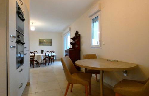 Appartement spacieux avec rooftop et garages privés à 3 min de la gare d'Épernon - FR-1-581-129 - Foto 10