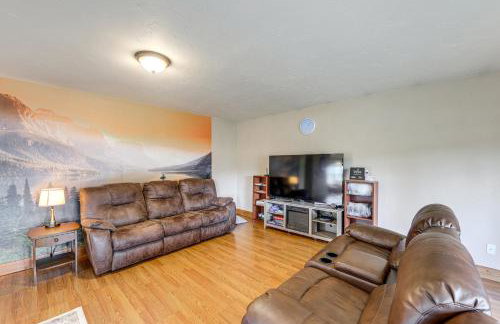 Columbia Falls Private Retreat Pool Table and Deck! - Foto 5