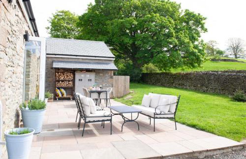 Relaxing pet friendly rural retreat - Photo 14
