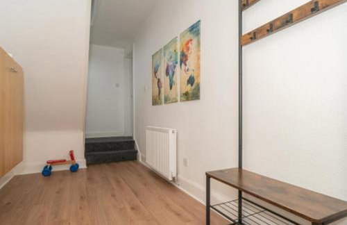 Charming Family House in Rosewell - Pass the Keys - Foto 25