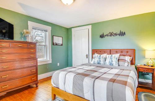 10 Mi to Skiing Historic Farmhouse in Maine! - Foto 14