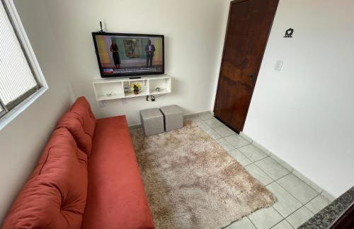 APT-10 Completo Com Ar-Condicionado Garagem Predio Central Perto de tudo - Foto 46