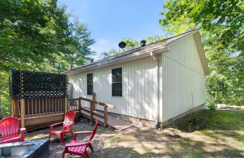 Cozy Retreat w Hot Tub Firepit & Grill near Bryce - Foto 51