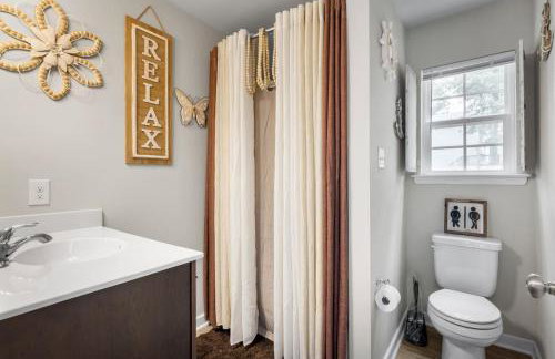 Roomy Getaway Elevate Your Stay, 6 Mins to RIC - Foto 22