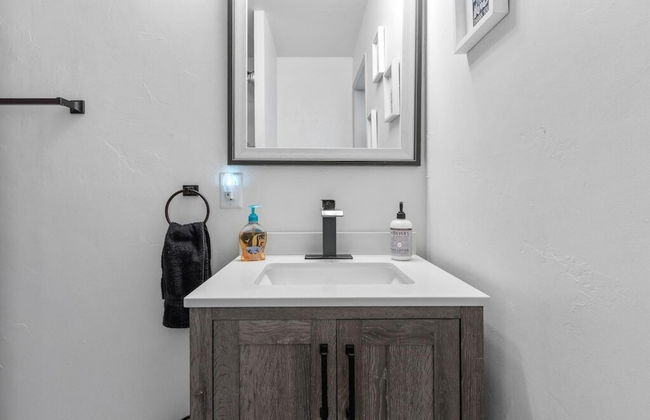 Small Town Retreat- 5br- Movie Theater Room - Foto 19