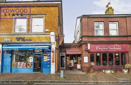 Everest Lodge Serviced Apartments for Contractors & Families, Free WiFi & Netflix By Redwood Stays - Foto 158