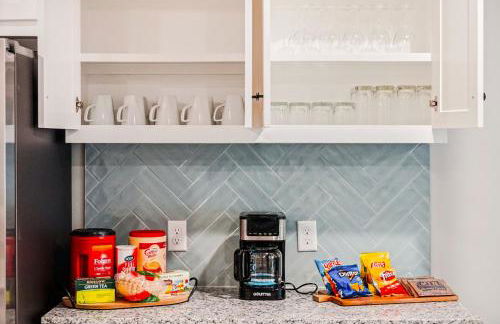 5BR Home Hot tub, fenced backyard #CO - Foto 20