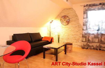 Art City-Studio Kassel 5, modern, citynah, voll ausgestattet, kostenfreie Parkplätze, Süd-Balkon, ruhig, Herkulesblick - Foto 1