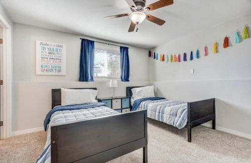 Family Friendly Getaway-4BR-Playset-Trampoline - Foto 7