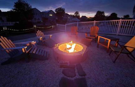 Waterfront retreat minutes from the beach - Foto 12