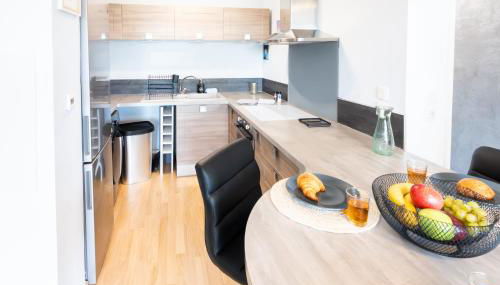 Andromède Chic T2 - Parking - Proche Airbus et aéroport - Foto 3