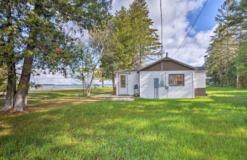 Lovely Lake Huron Getaway Beach Access and Kayaks! - Foto 2