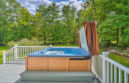Woodstock Getaway with Hot Tub about 2 Mi to Dtwn! - Foto 38