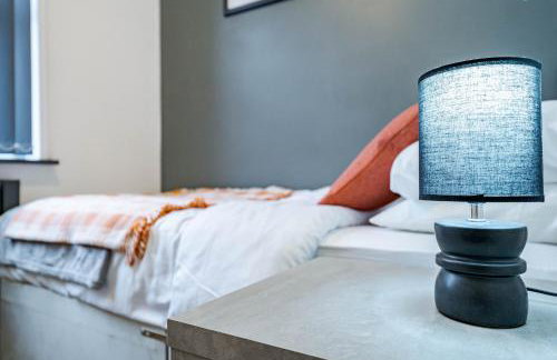 Spacious 3-Bedroom Home Near City Centre with Parking - Foto 13