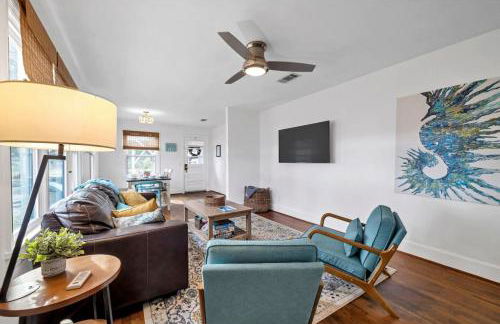 Retro by the Bay Close to Beach Eglin PetFriendly - Foto 50