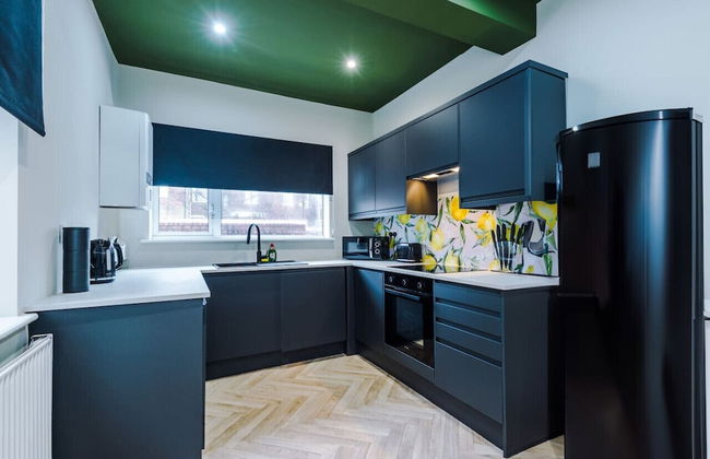 Salford Sanctuary 5 Bed House - Foto 24