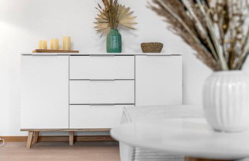 LeHaStays - Apartments Buckau 16a I Küche I Smart TV mit Netflix I toller Innenhof - Photo 13